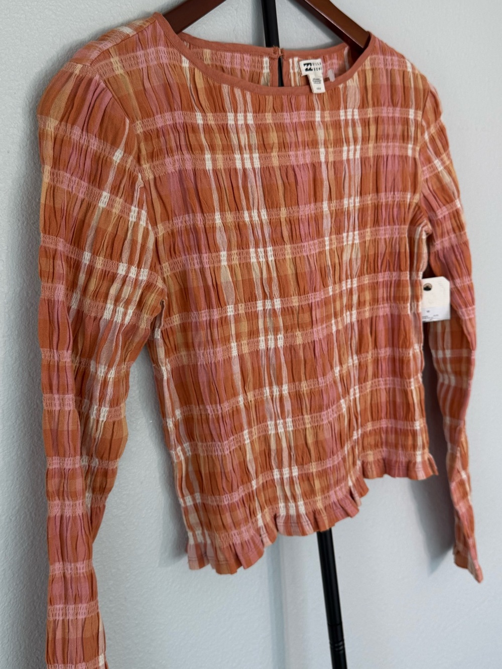 Billabong NWT Check Me Out Long Sleeve Smocked Crop Top Sunburnt Women Size M - Picture 14 of 15